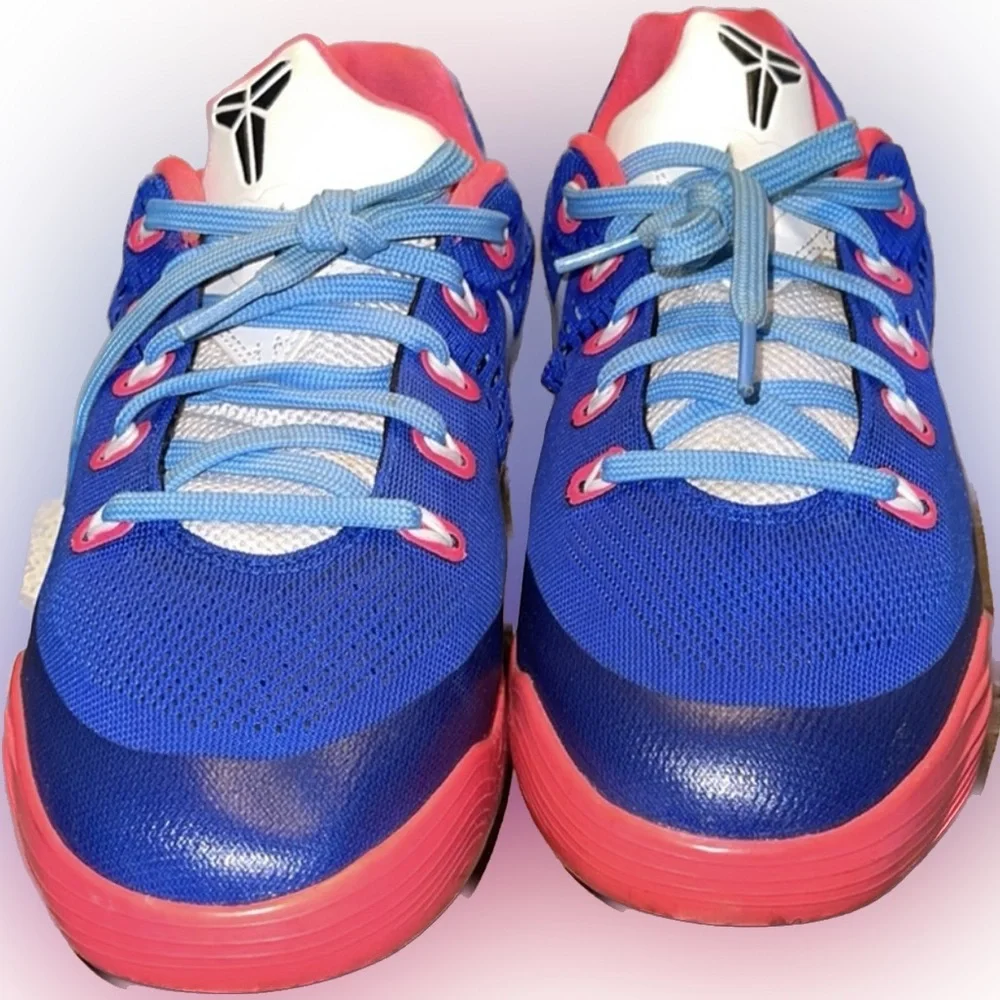 Nike Kobe 9 Low Sz 7Y. Condition is